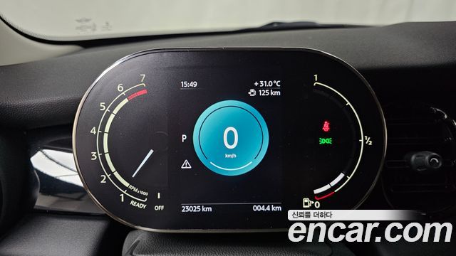 Mini Cooper 2023 — photo 11