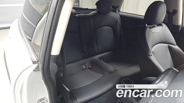 Mini Cooper 2023 — photo 17