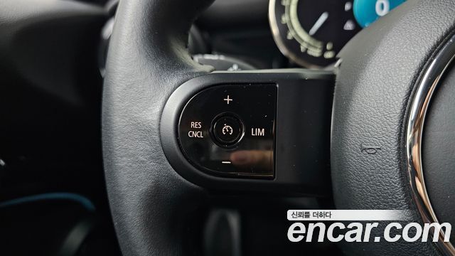 Mini Cooper 2023 — photo 23