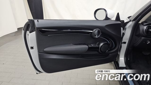 Mini Cooper 2023 — photo 14