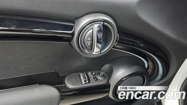Mini Cooper 2023 — photo 30