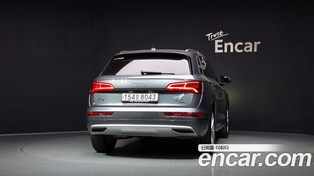 Audi Q5 2020 — photo 4