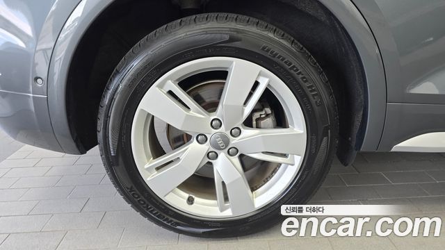 Audi Q5 2020 — photo 5