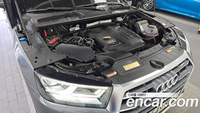 Audi Q5 2020 — photo 6