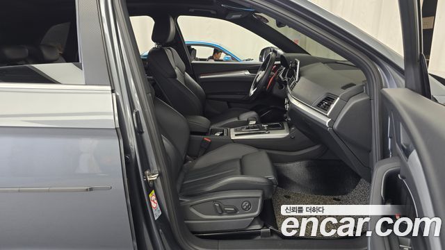 Audi Q5 2020 — photo 11
