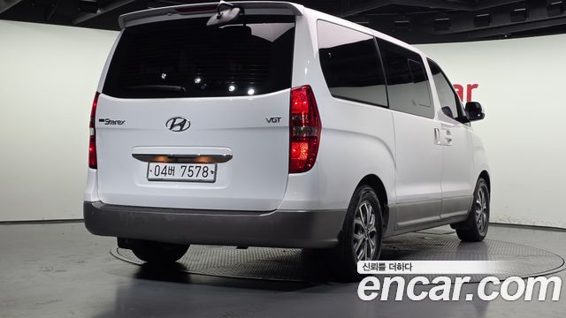 Hyundai Starex 2019 — photo 2