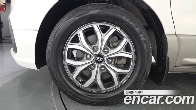 Hyundai Starex 2019 — photo 5