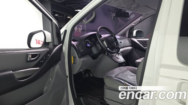 Hyundai Starex 2019 — photo 10