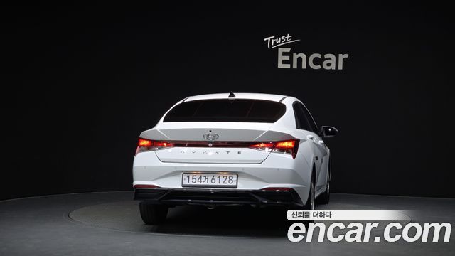 Hyundai AVANTE 2023 — photo 4