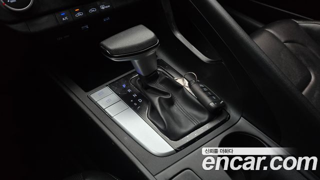 Hyundai AVANTE 2023 — photo 12