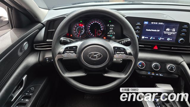 Hyundai AVANTE 2023 — photo 19