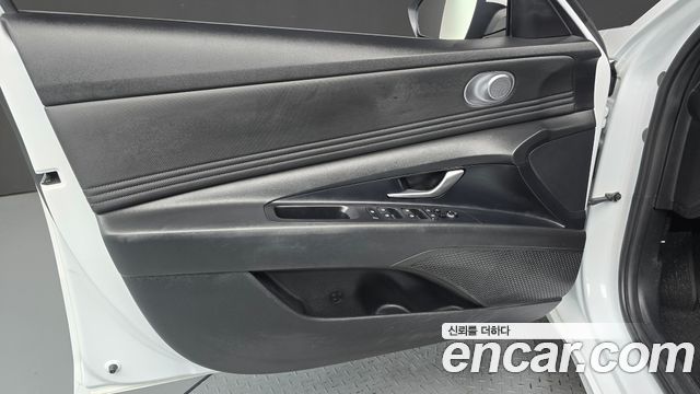 Hyundai AVANTE 2023 — photo 14