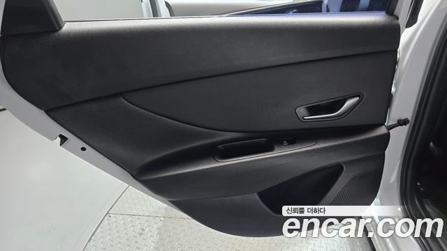 Hyundai AVANTE 2023 — photo 15