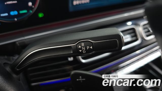 Mercedes-Benz GLS-Class 2022 — photo 12