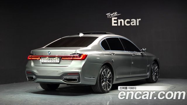 BMW 7-Series 2020 — photo 2