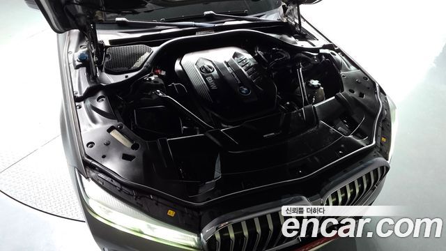 BMW 7-Series 2020 — photo 6
