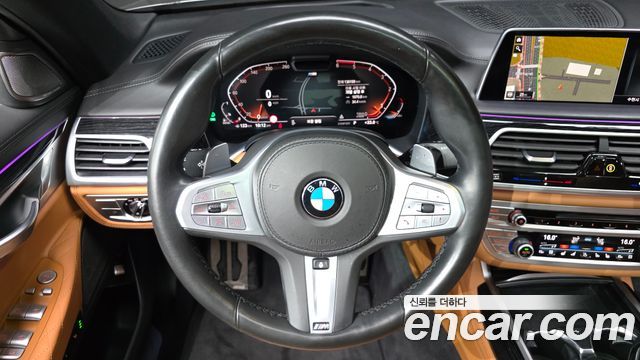 BMW 7-Series 2020 — photo 20