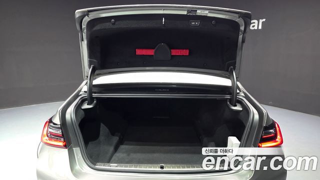 BMW 7-Series 2020 — photo 24