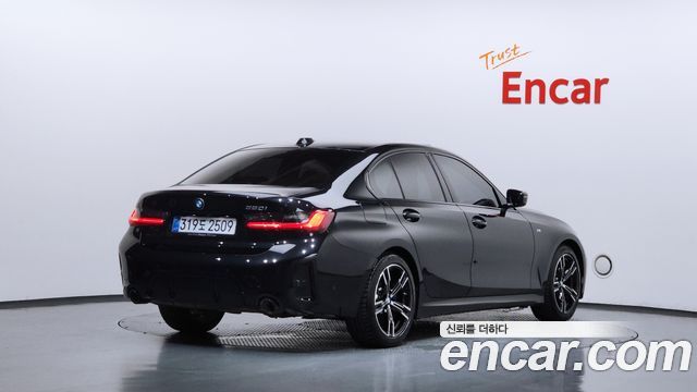 BMW 3-Series 2026 — photo 2