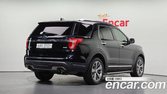 Ford Explorer 2018 — photo 2