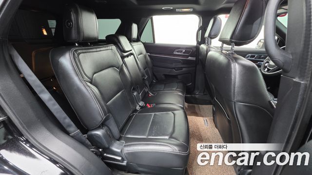 Ford Explorer 2018 — photo 19