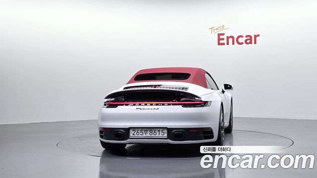 Porsche 911 2020 — photo 4