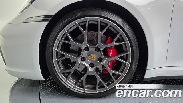 Porsche 911 2020 — photo 5