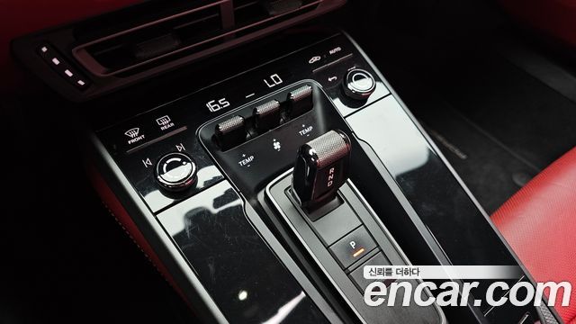 Porsche 911 2020 — photo 12