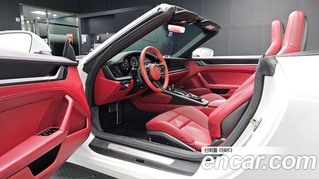 Porsche 911 2020 — photo 13