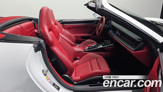 Porsche 911 2020 — photo 16