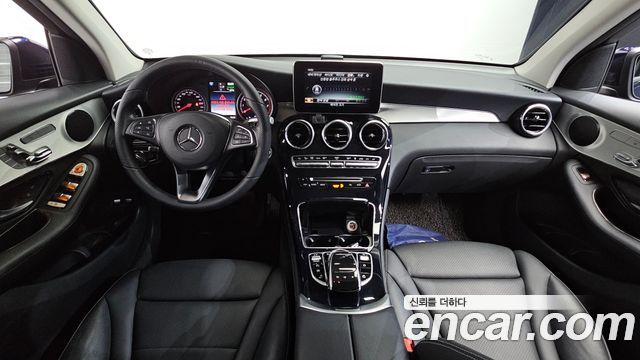 Mercedes-Benz GLC-Class 2019 — photo 10