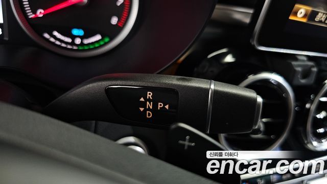 Mercedes-Benz GLC-Class 2019 — photo 12