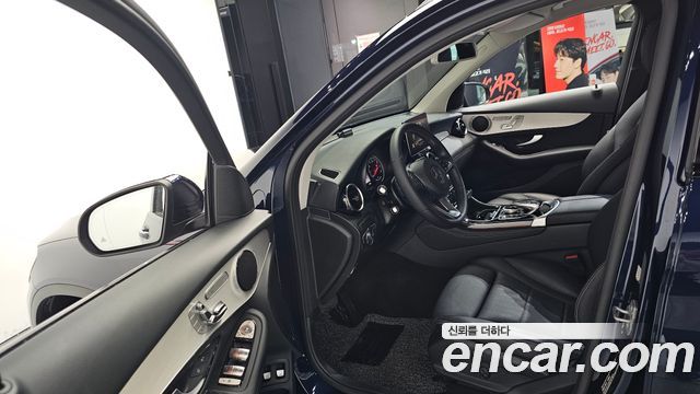 Mercedes-Benz GLC-Class 2019 — photo 13