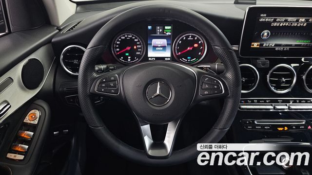 Mercedes-Benz GLC-Class 2019 — photo 19
