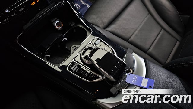 Mercedes-Benz GLC-Class 2019 — photo 22