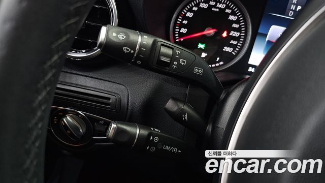 Mercedes-Benz GLC-Class 2019 — photo 24