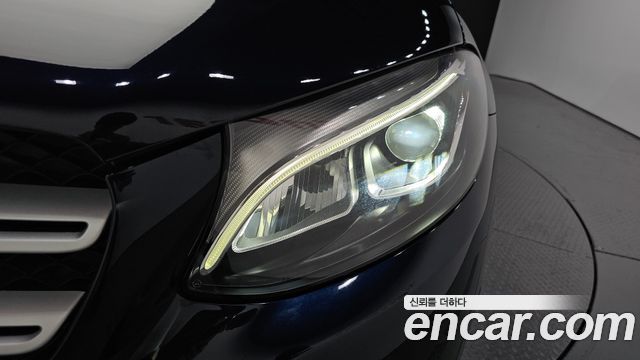 Mercedes-Benz GLC-Class 2019 — photo 8