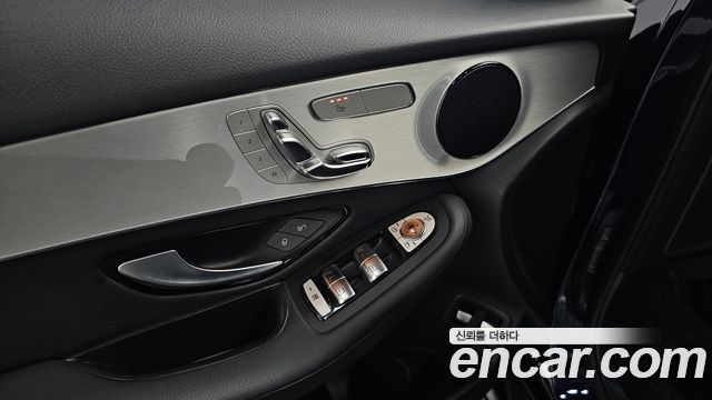 Mercedes-Benz GLC-Class 2019 — photo 29