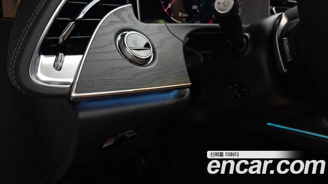 Mercedes-Benz E-Class 2025 — photo 29
