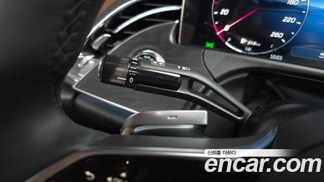 Mercedes-Benz E-Class 2025 — photo 30