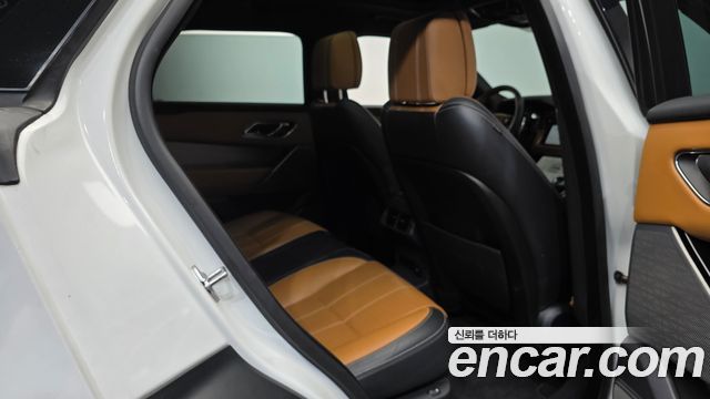 Land Rover Range Rover Velar 2018 — photo 17