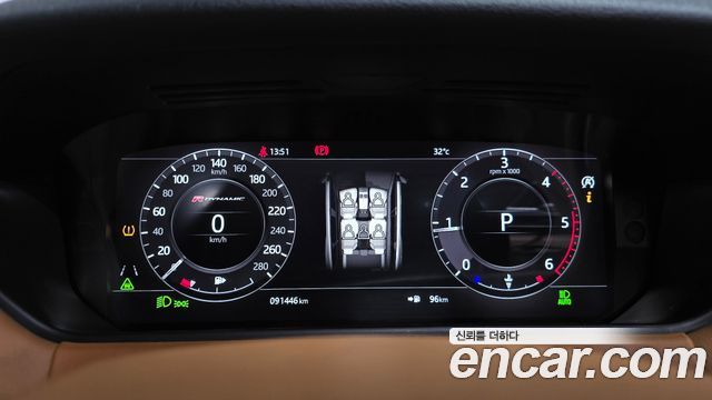 Land Rover Range Rover Velar 2018 — photo 26