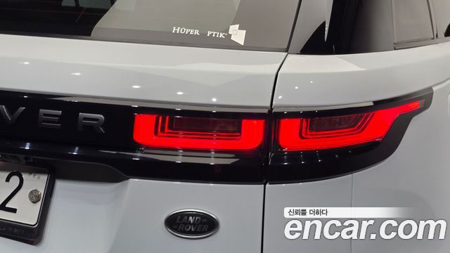 Land Rover Range Rover Velar 2018 — photo 9
