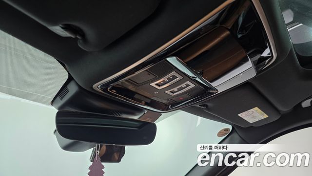 Land Rover Range Rover Velar 2018 — photo 27