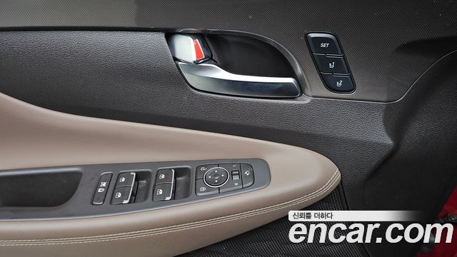 Hyundai Santafe 2019 — photo 16