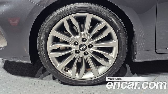 Kia K7 2020 — photo 5