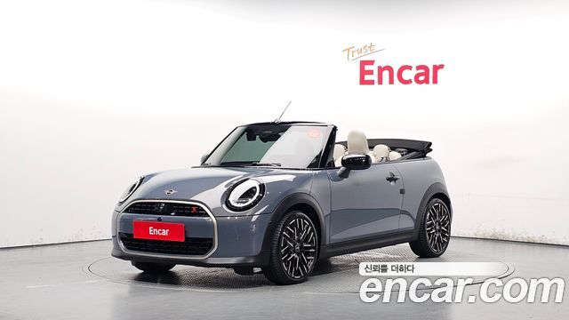 Mini Cooper Convertible 2025 — photo 1