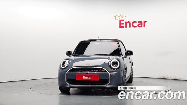 Mini Cooper Convertible 2025 — photo 3