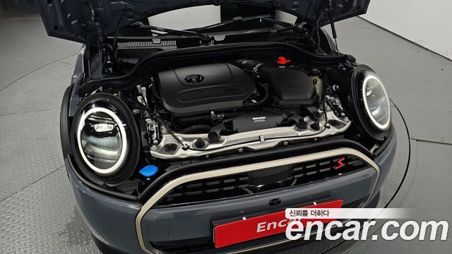 Mini Cooper Convertible 2025 — photo 6