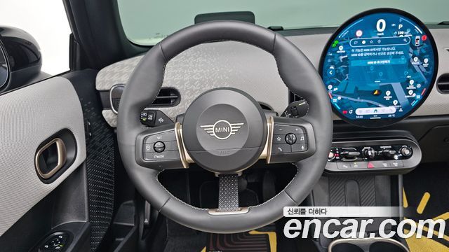 Mini Cooper Convertible 2025 — photo 13